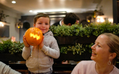 halloween new york enfants décoration citrouille