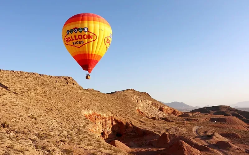 Tour en montgolfière dans la vallée de la mort