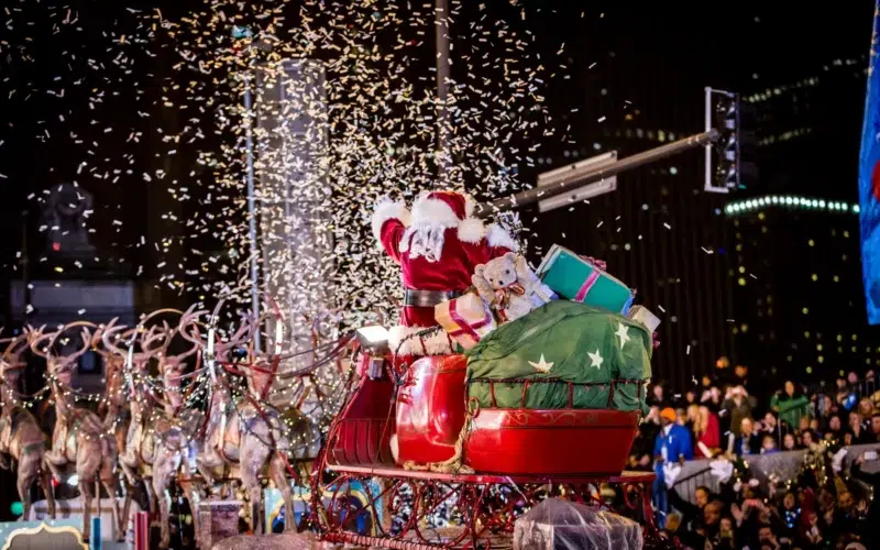 Défilé du Light Festival Magnificent Mile avec le père Noel à Chicago